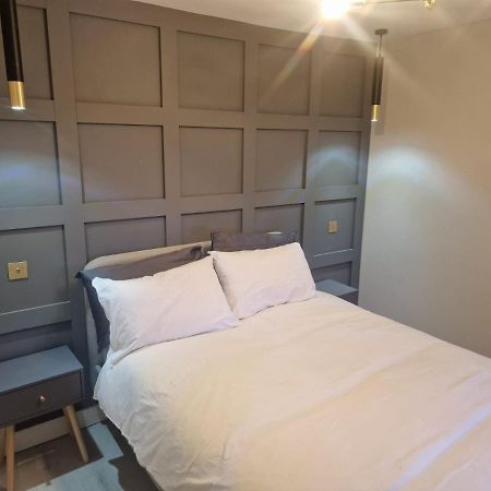 Collier'S Wood En-Suite Apartments Londra Dış mekan fotoğraf